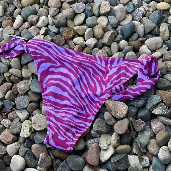 Bikini Swim Bottoms‎ Bundle (3) - Picture 9 of 13